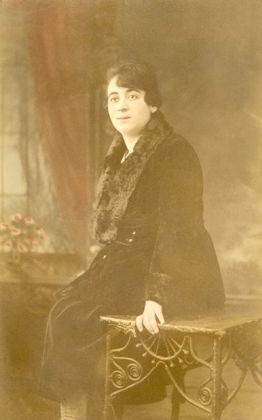 205602_1068777799487_8031_n